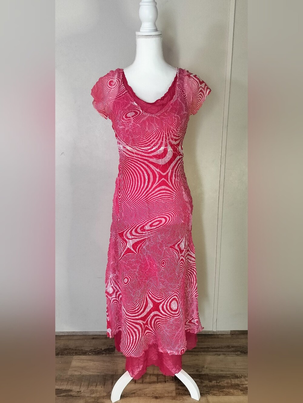 Komarov Fuchsia Swirl Cap-Sleeve Maxi Dress